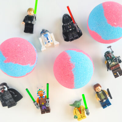 Space Wars Bath Bomb with Toy