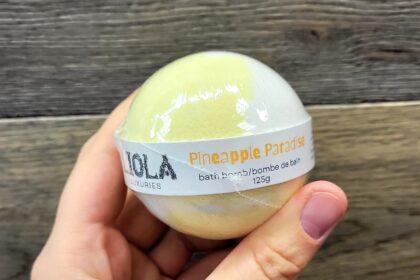 Pineapple Paradise Bath Bomb