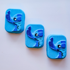 Liola Luxuries Hand Painted Stitch Bath Bomb